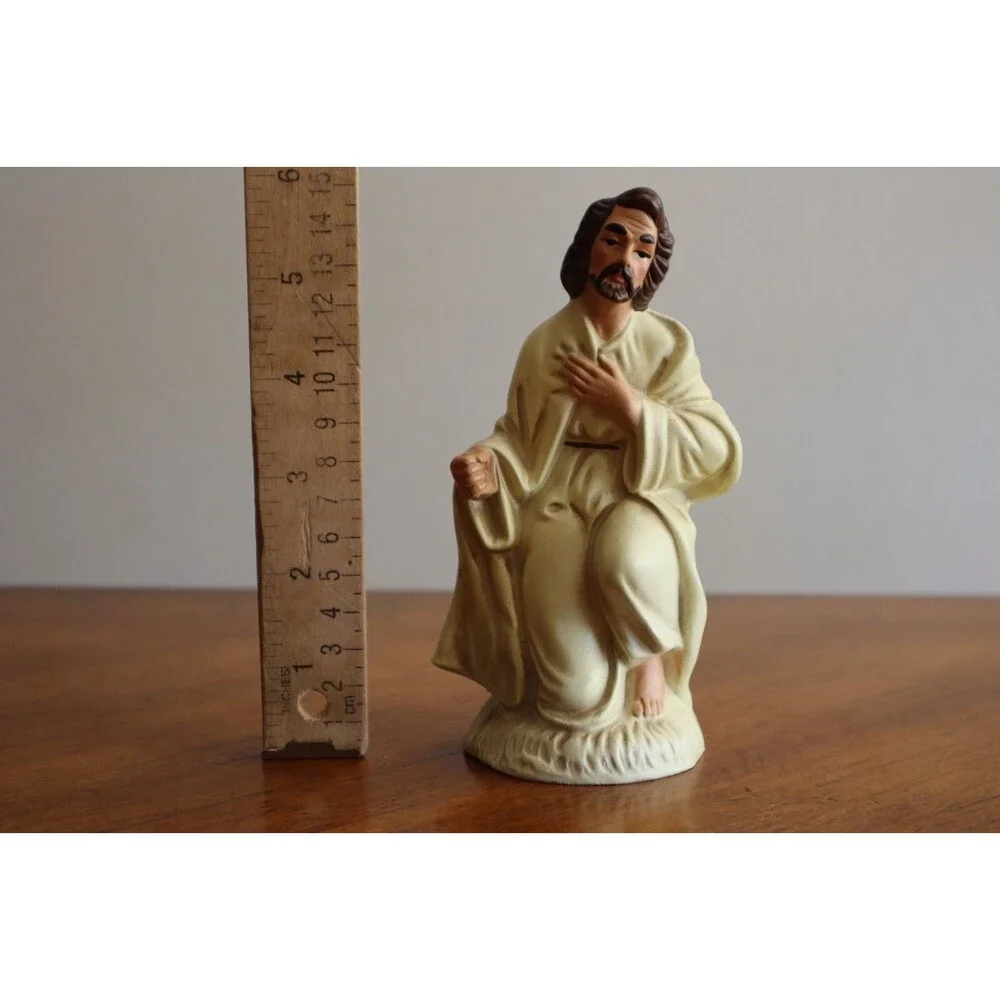 Vtg Christmas Nativity Figurine Paper Mache Composite: Joseph Kneeling 6